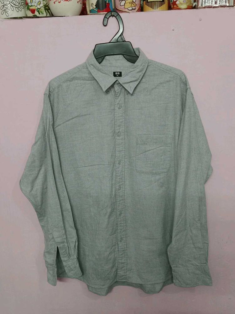 UNIQLO Men&#39;s Shirt