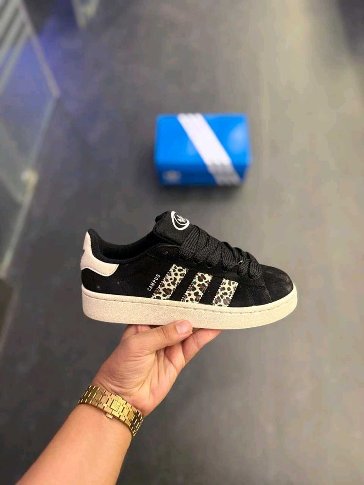 *ADIDAS WOMAN BLACK*