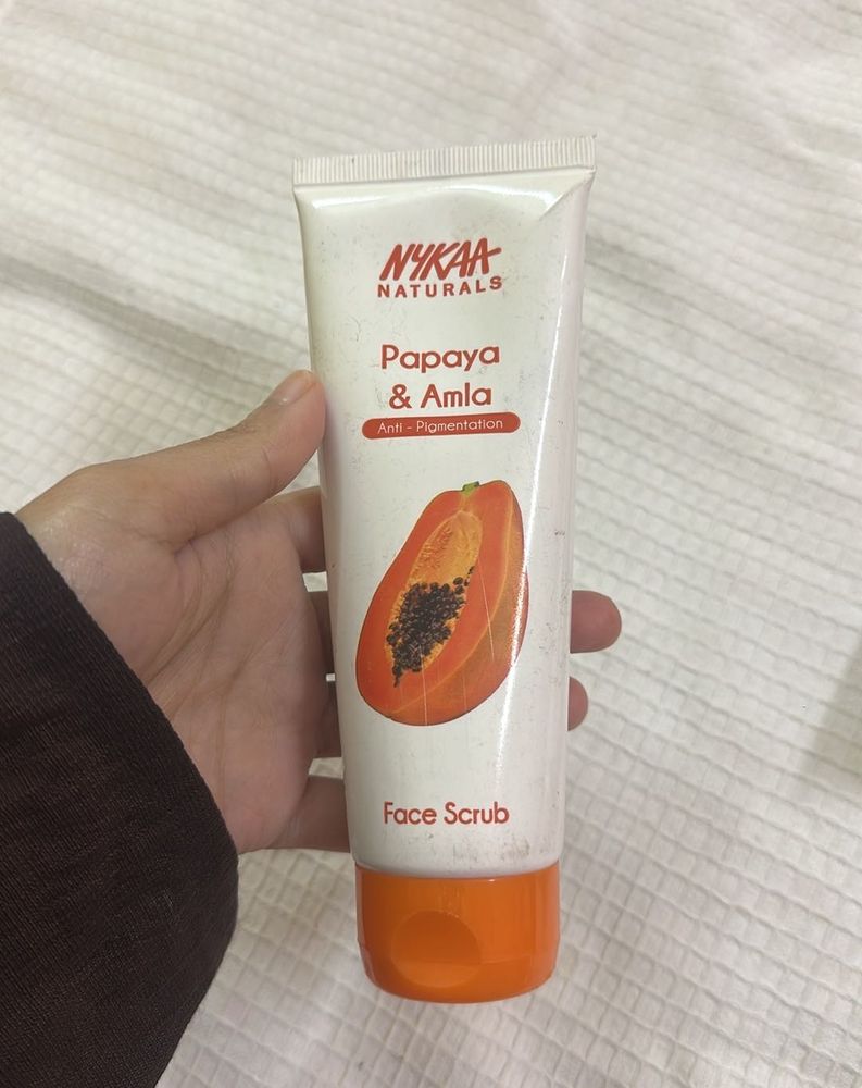 Nykaa Naturals Papaya Face Scrub
