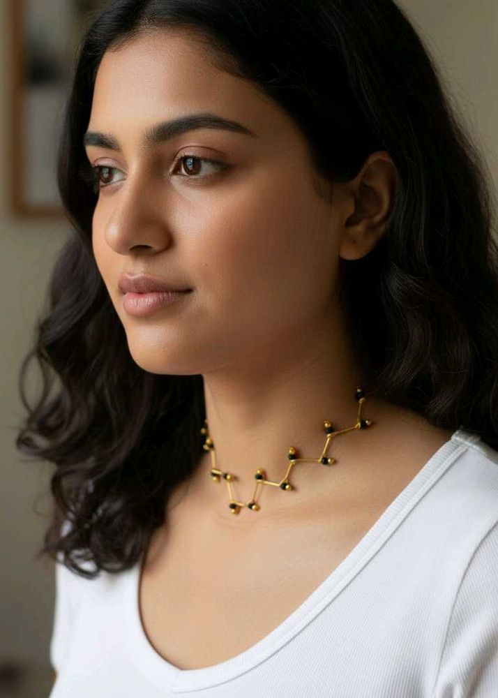 Stylish chocker Gold Necklace