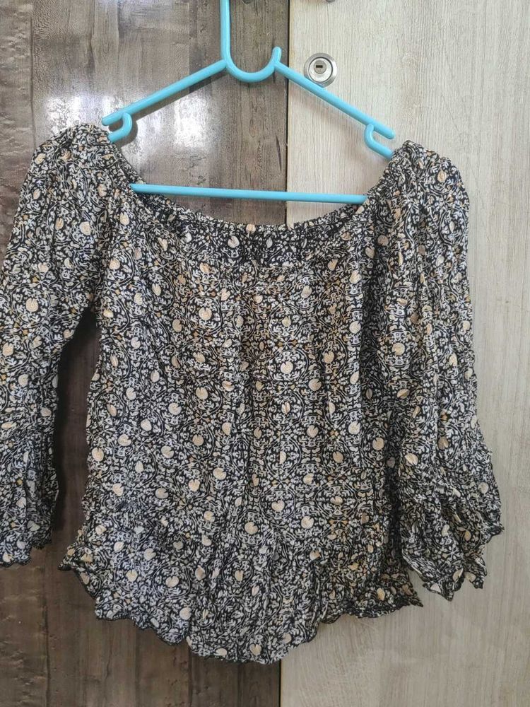 Floral Print Off-Shoulder Top