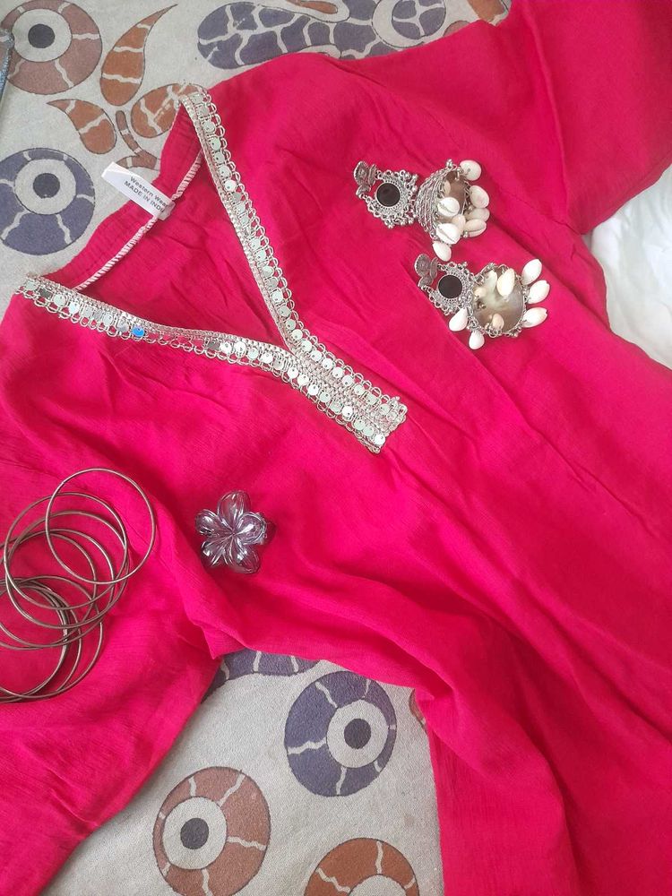 Pink Embellished Short Kurti🎀🍭