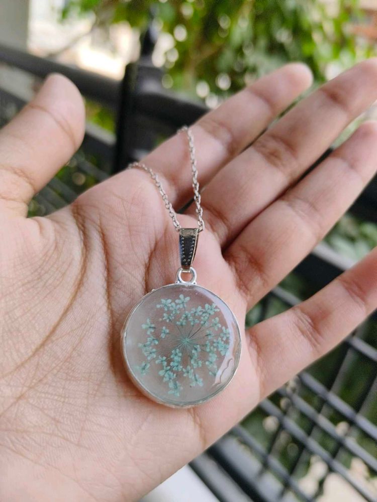 Resin Pendants/ Locket 💚