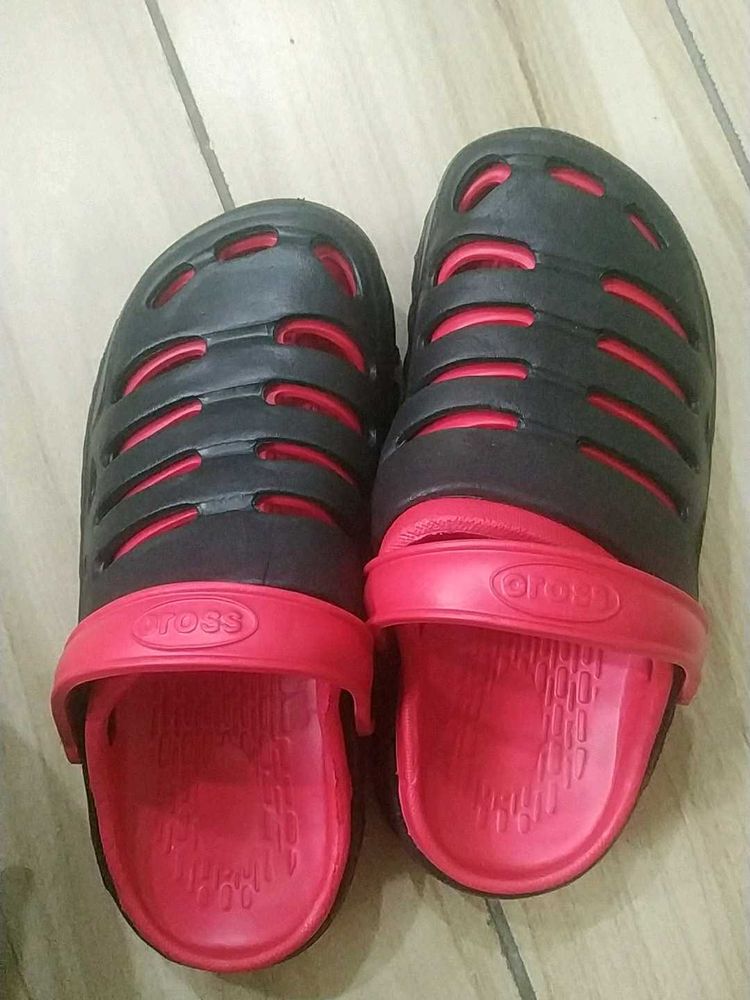 Black and Red &#39;Cross&#39; Clogs