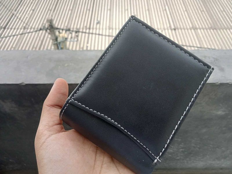 Black Wallet With Multiple Pockets
