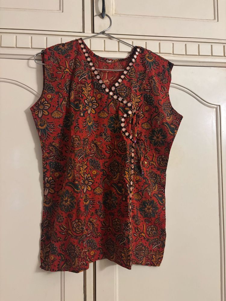 Floral Print Sleeveless Top
