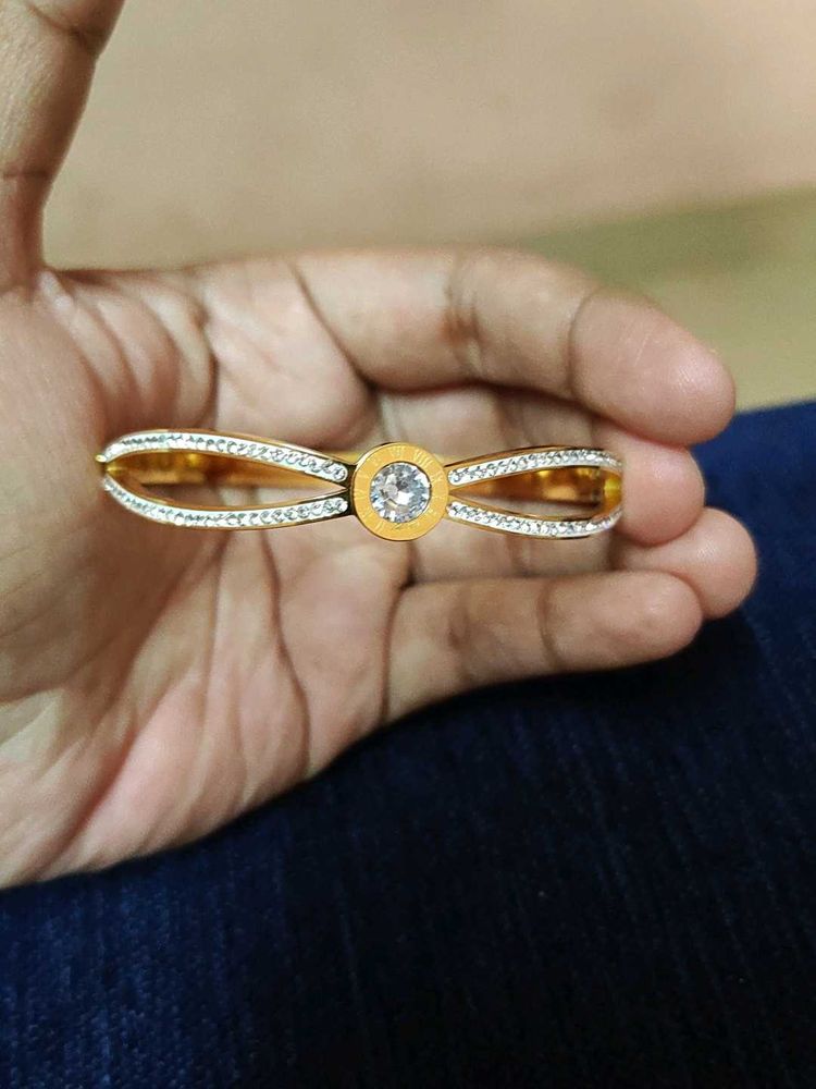 Stainless Steel Gold Plated anti tarnish bracelet