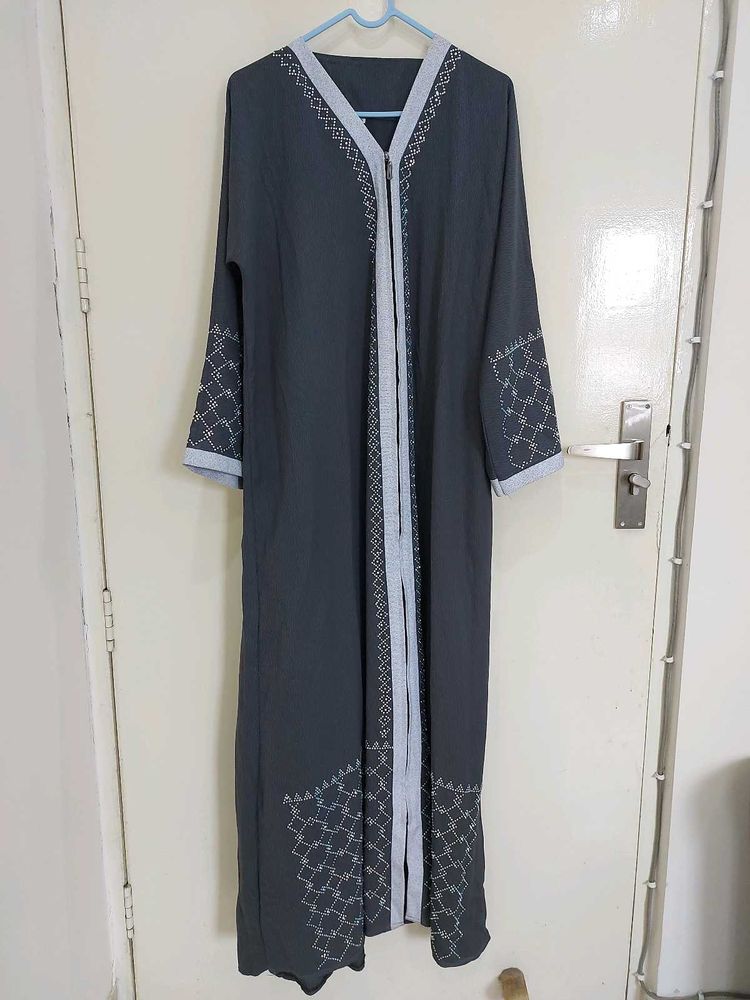 New Saudi Abaya