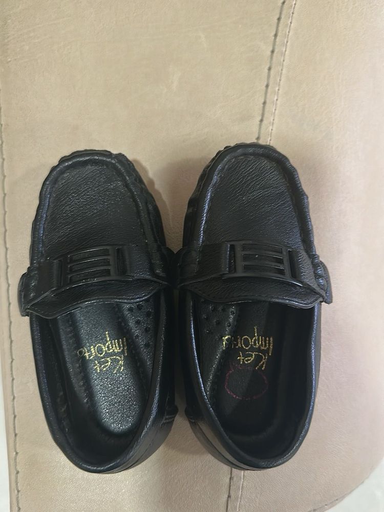 Ket Imports Black Loafers Boy Shoes 9-12 Months