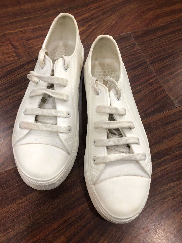 White Casual Shoes UK7