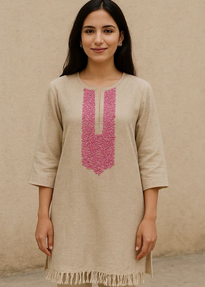 Elegant woollen Kurta with patch embroidery