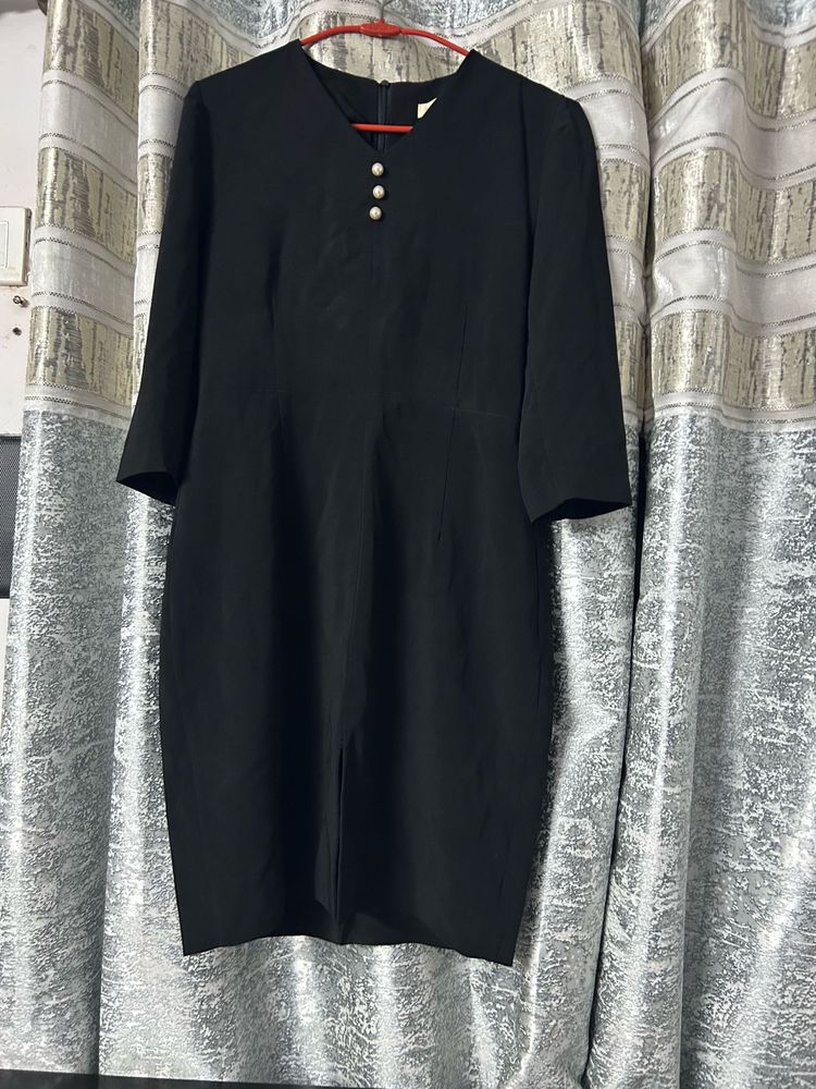 Elegant Black Midi Dress