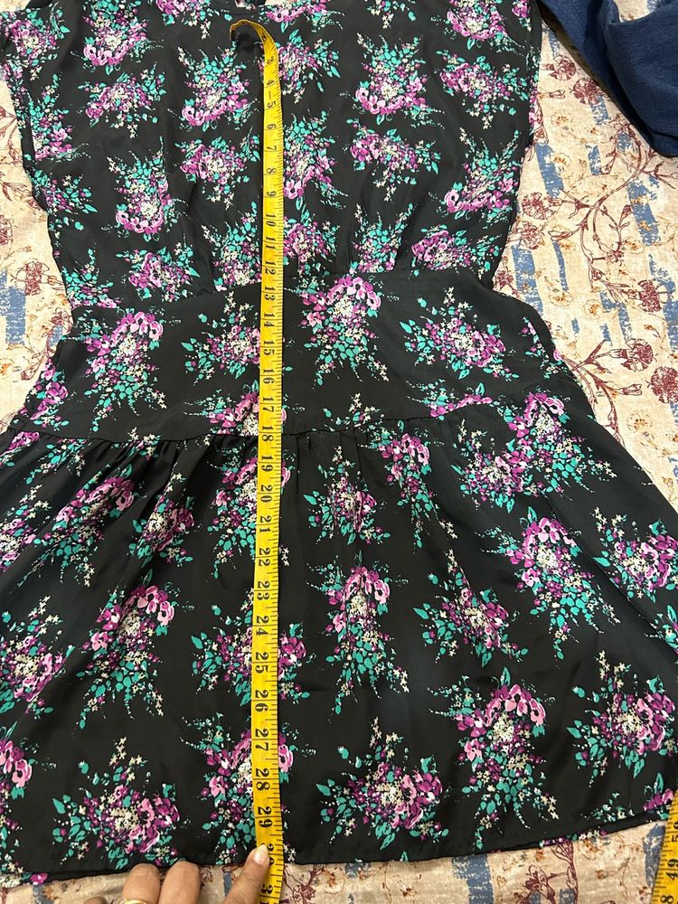 Mini Dress In Excellent Condition