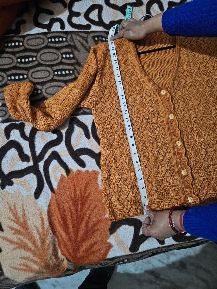 Beautiful Knitted cardigian