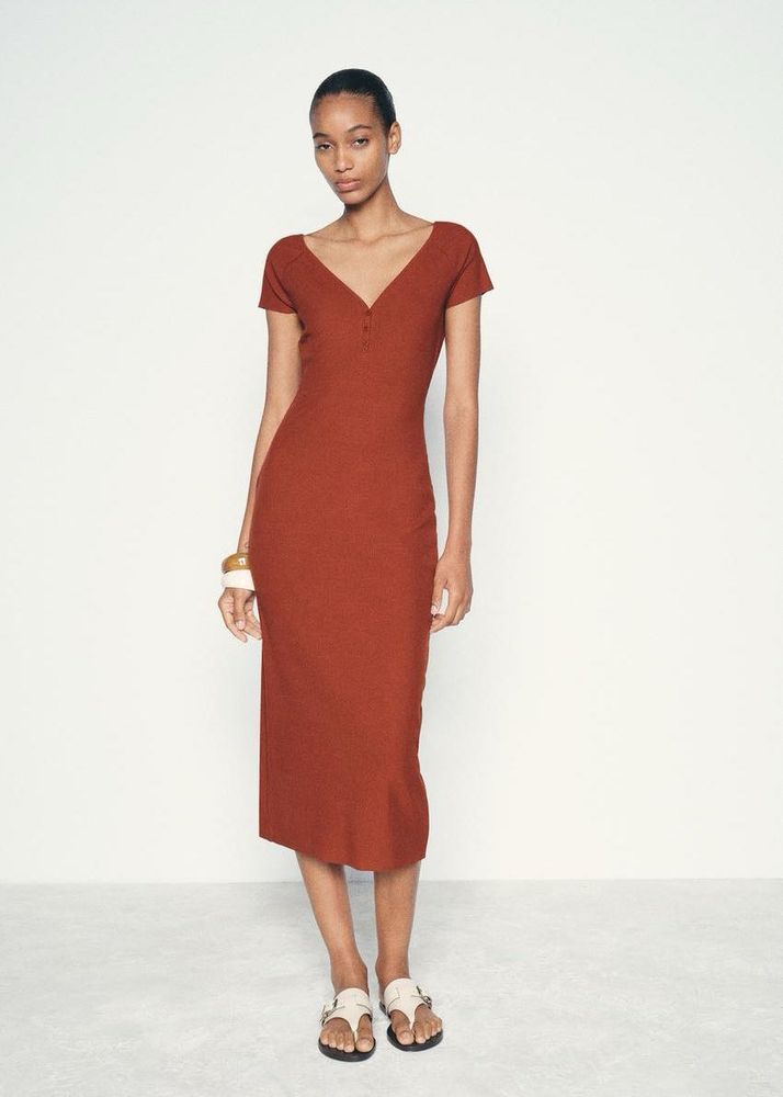 Rust Ribbed Midi Dress ✨