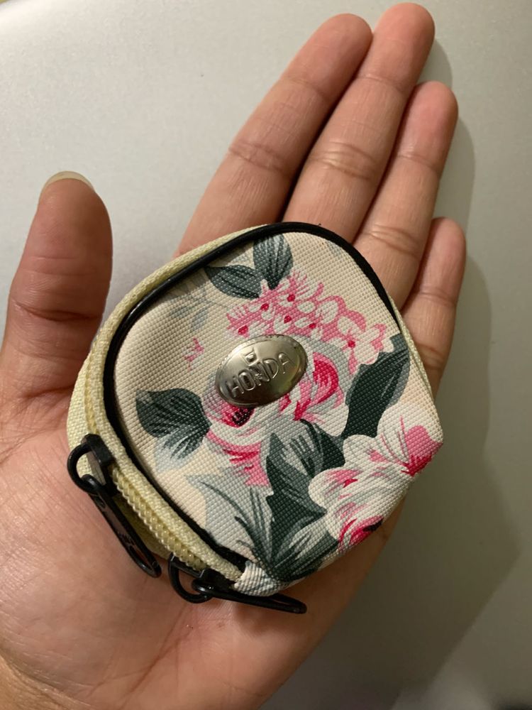 Floral Mini Coin Pouch – Elegant &amp; Handy