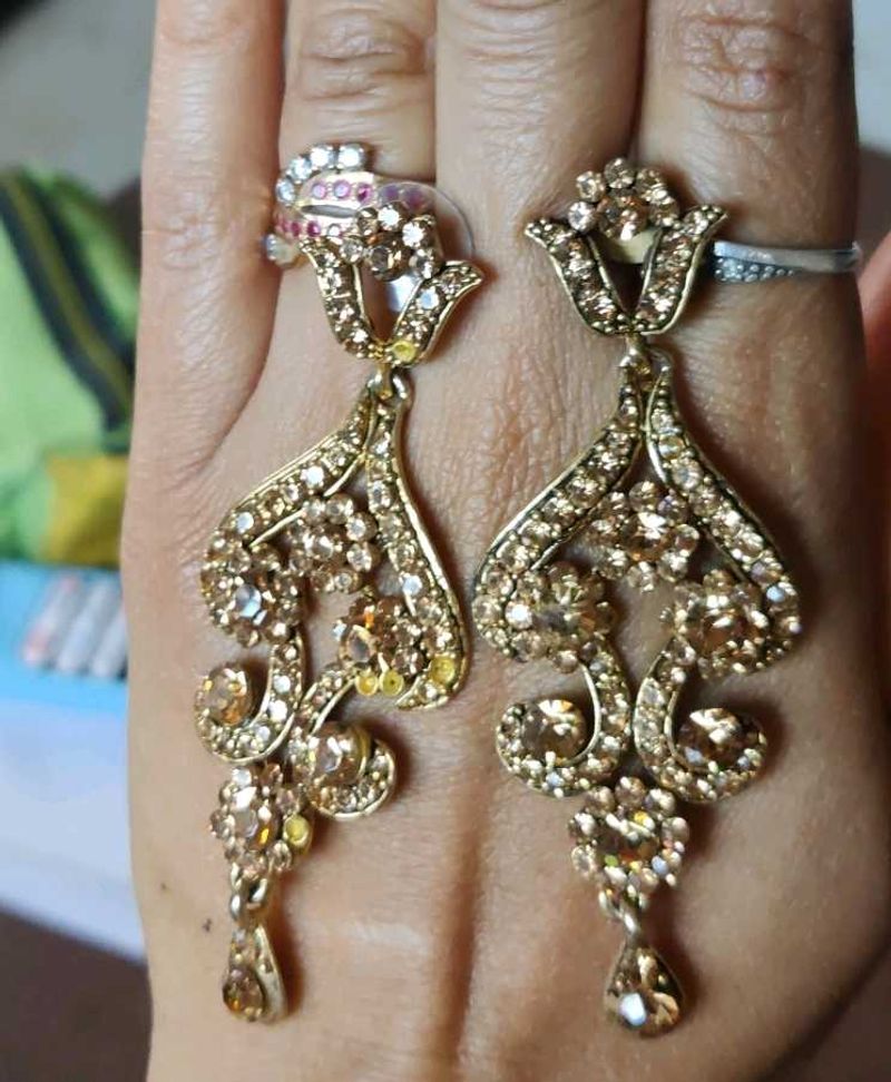 Sparkling Gold Stone Earrings