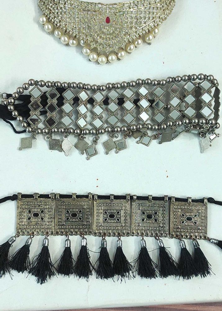 ✨ 3-Piece Choker Necklace Set – With FREE Earrings