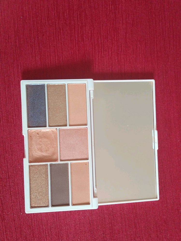 No 7 Eye Shadow And Highlighter Palette