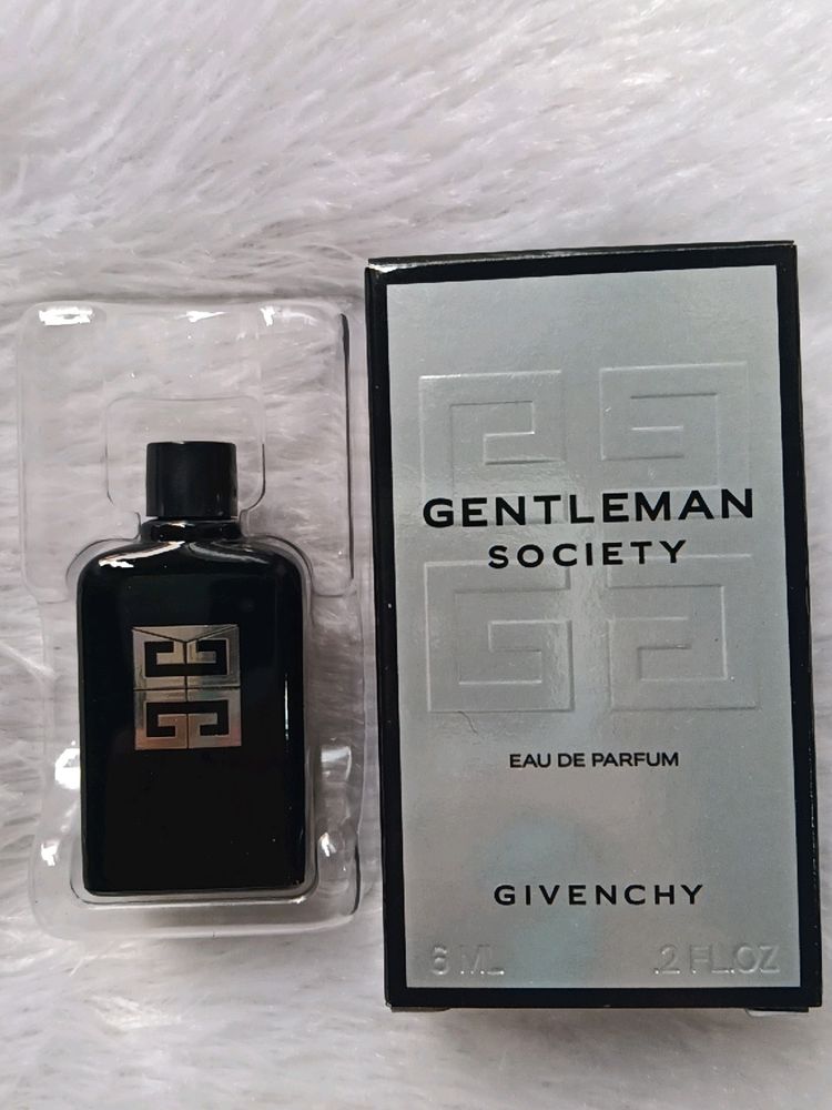 Givenchy Miniature 💕♥️