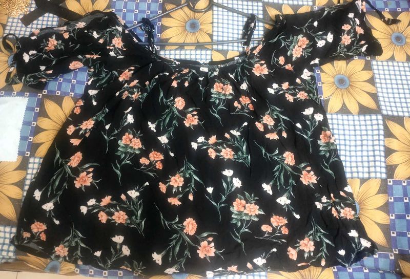 Floral Print Off-Shoulder Top