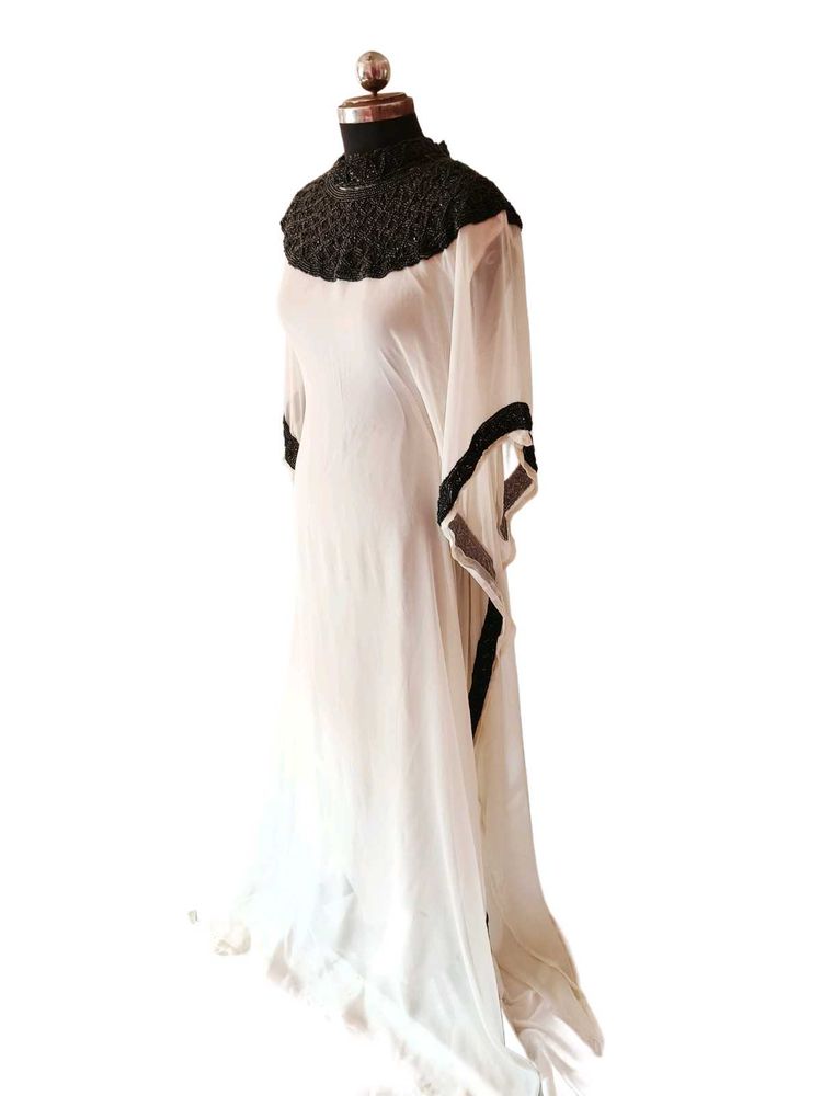 Luxury Eid Kaftan – Limited Offer!