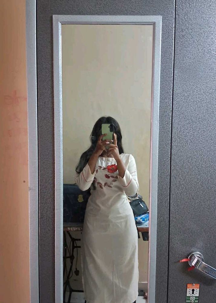 Elegant White Floral Kurta