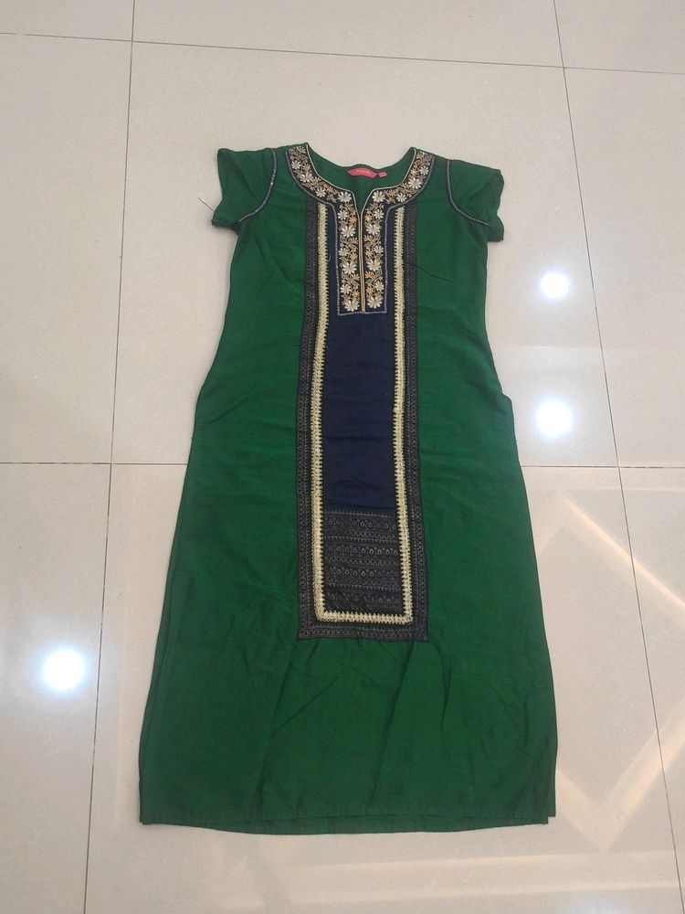 Round Neck Kurti, Beautiful &amp; Elegant (Green, S)