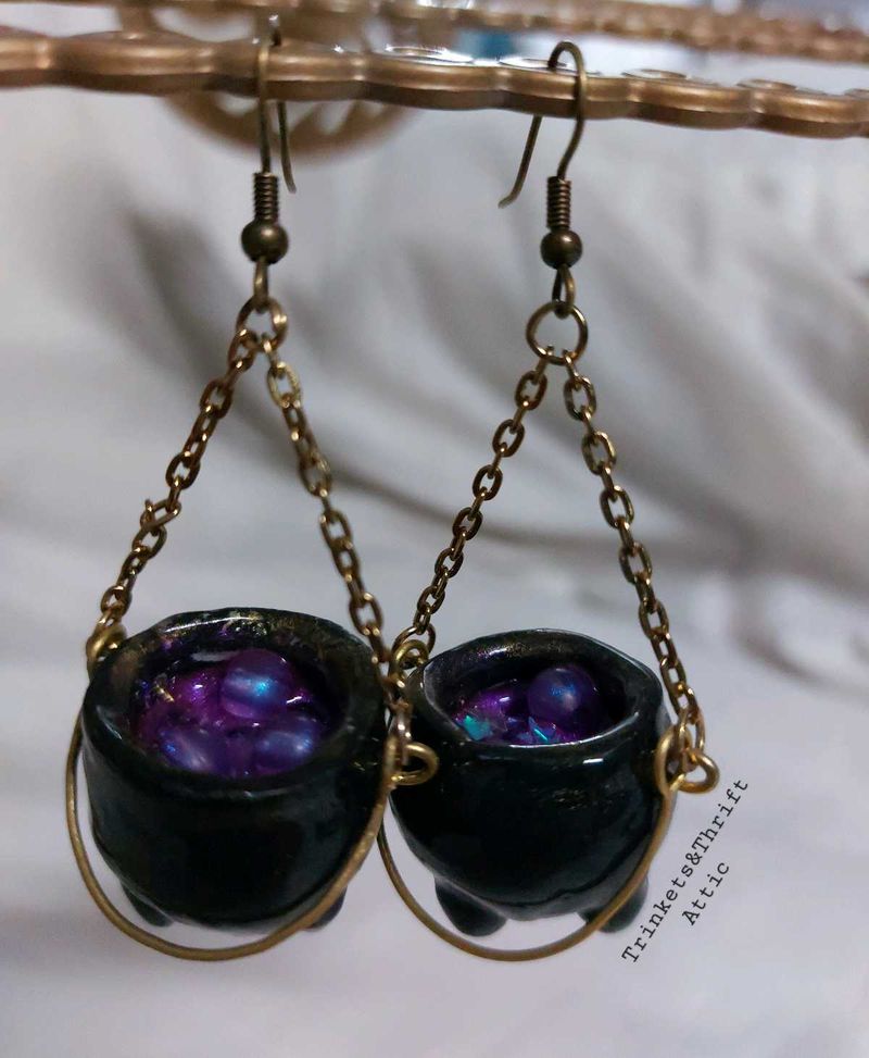 🎃Witches&#39; Cauldron Earrings🎃
