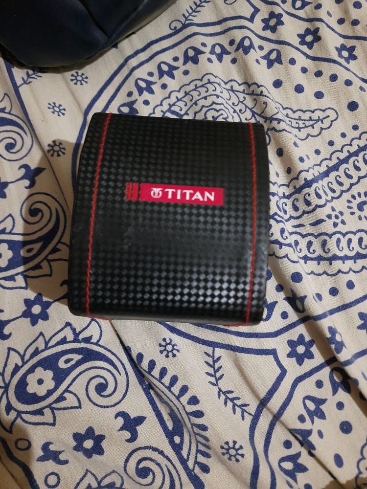 TITAN-Watch Box