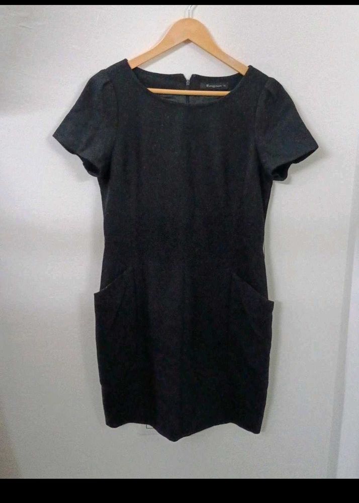 Fashionable Black Dress