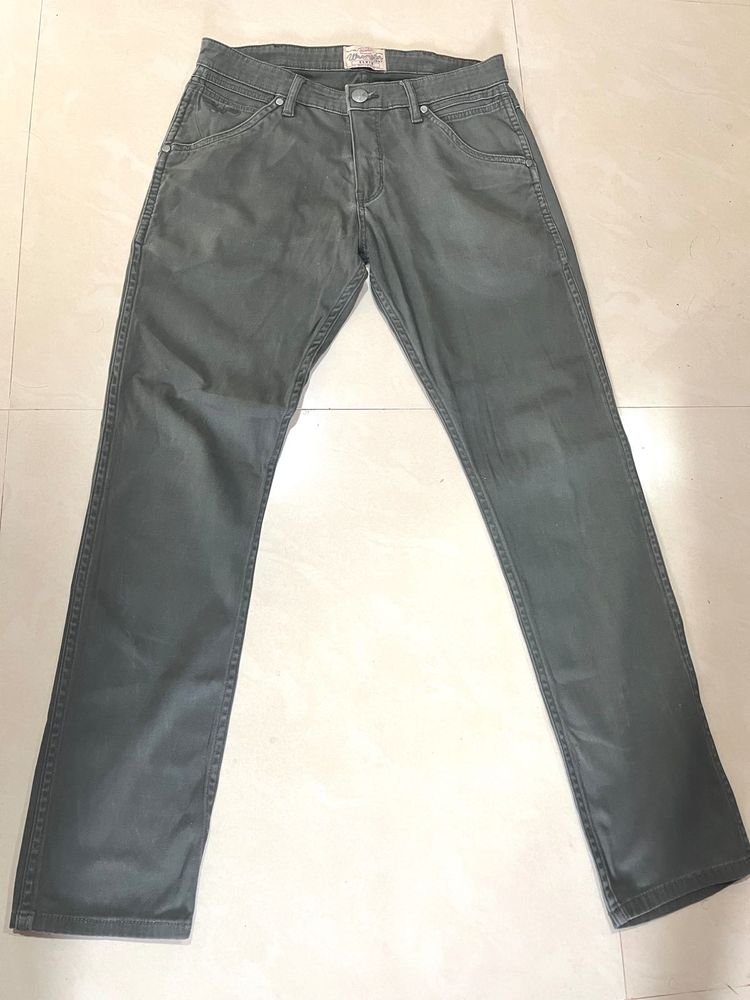 Original Wrangler Men’s Straight Fit Chinos