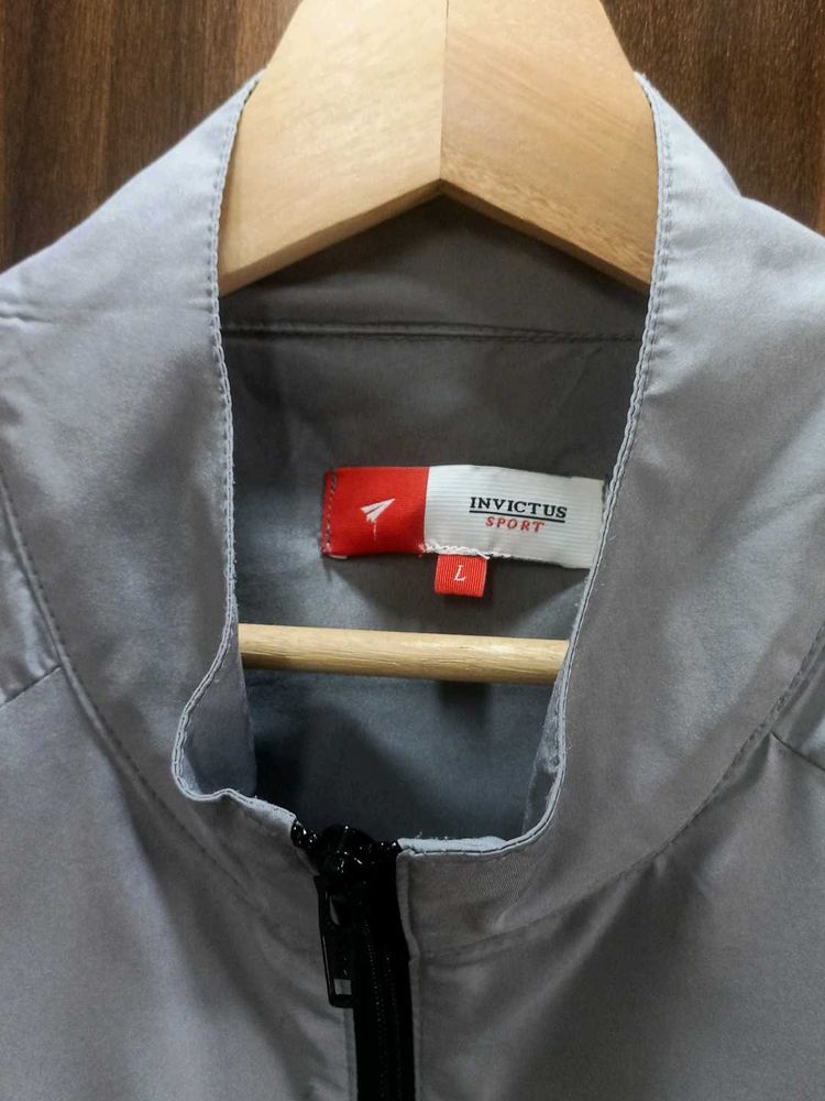 Invictus Sport Jacket - Stylish &amp; Light