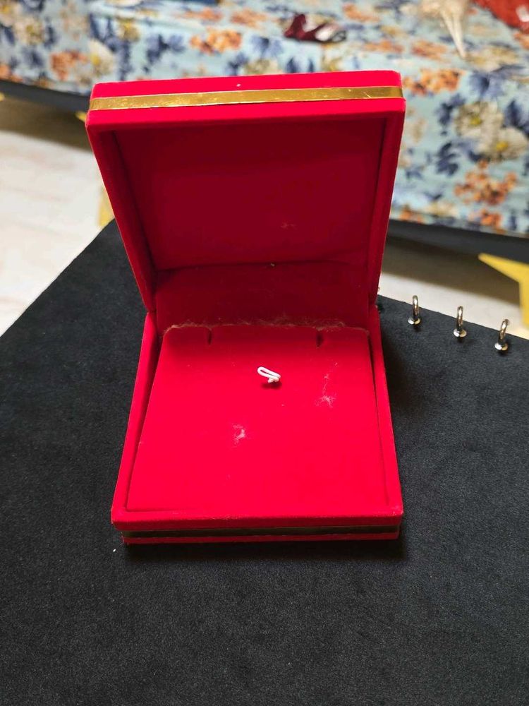 8 Red Velvet Pendant Empty Box