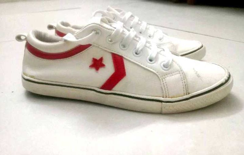 ✨💯ORIGINAL Converse ✴️✨White Leather Sneakers 🔥✨