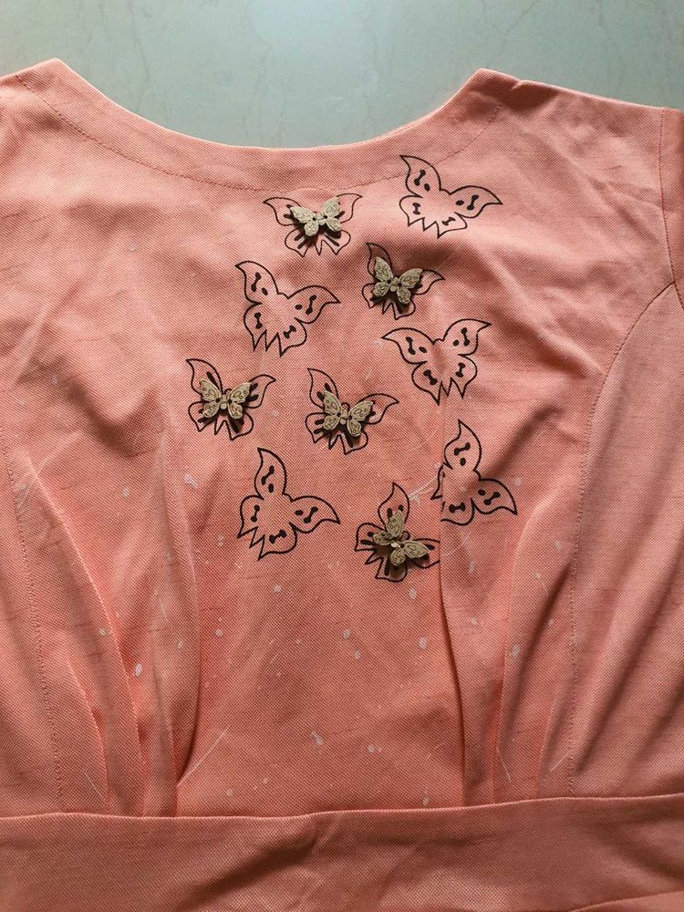 Ladies TOP Size M , IN very Good Condition