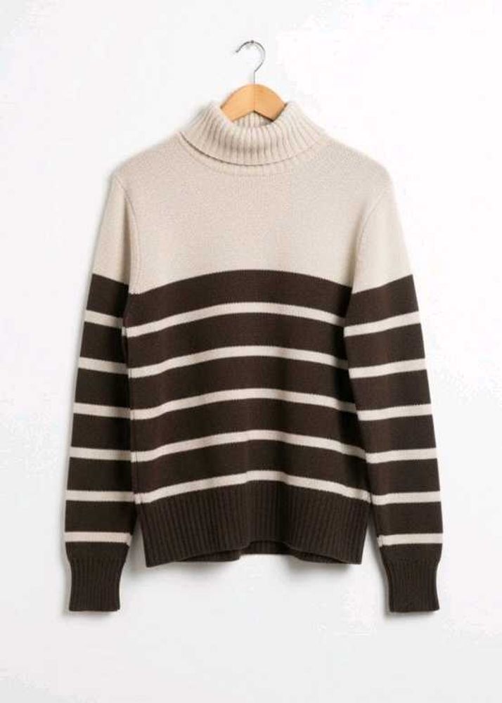 Striped Turtleneck 🍫