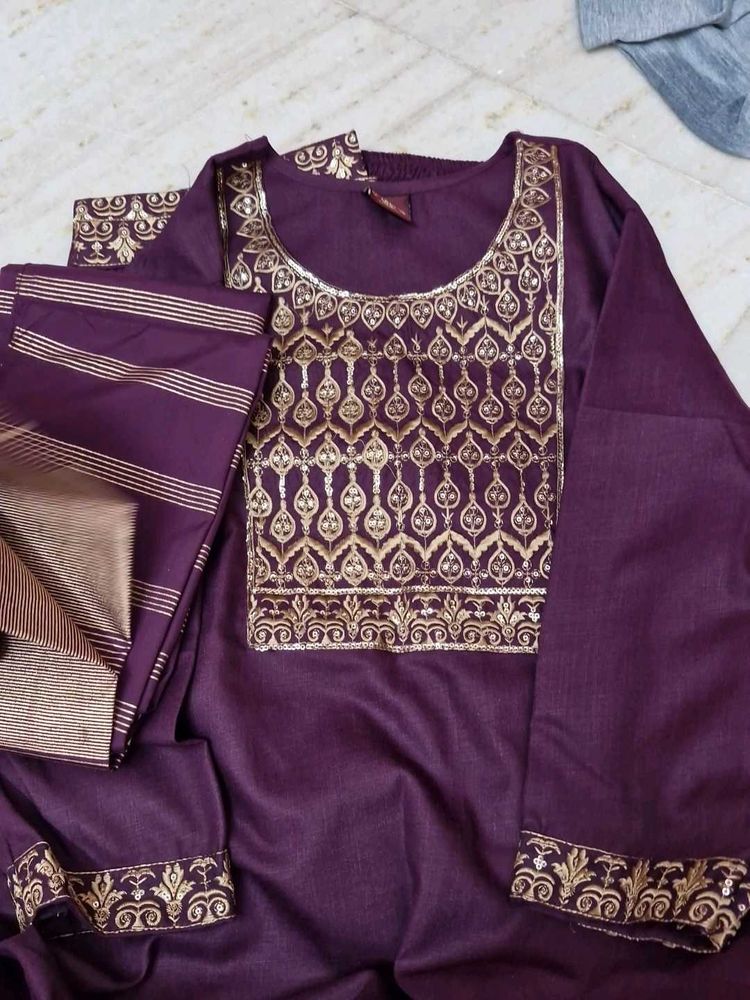 Purple &amp; Gold Embroidered Kurti Set