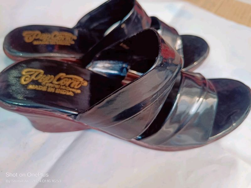 Beautiful Heel Available Perfect For Office