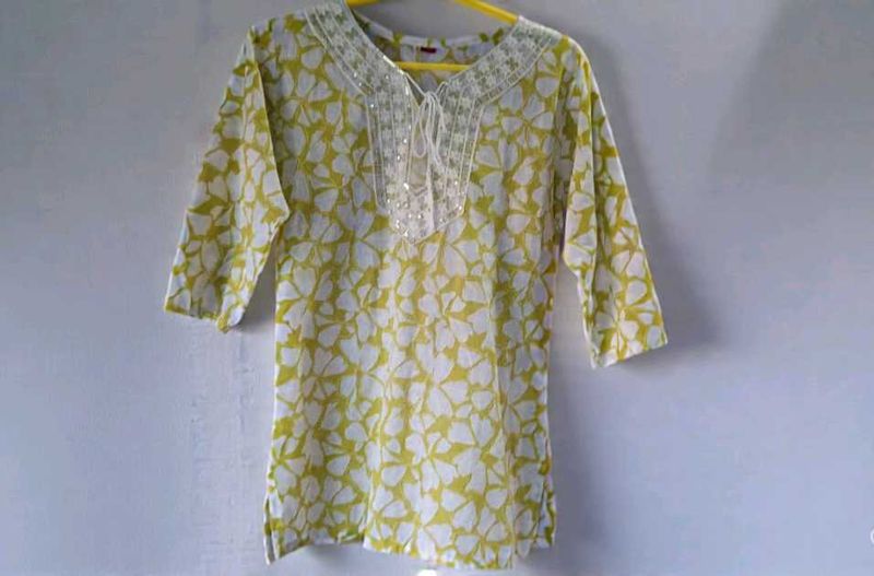 Embroidered Floral Top