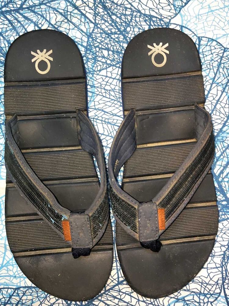 Benetton Slippers For Men Size UK 8