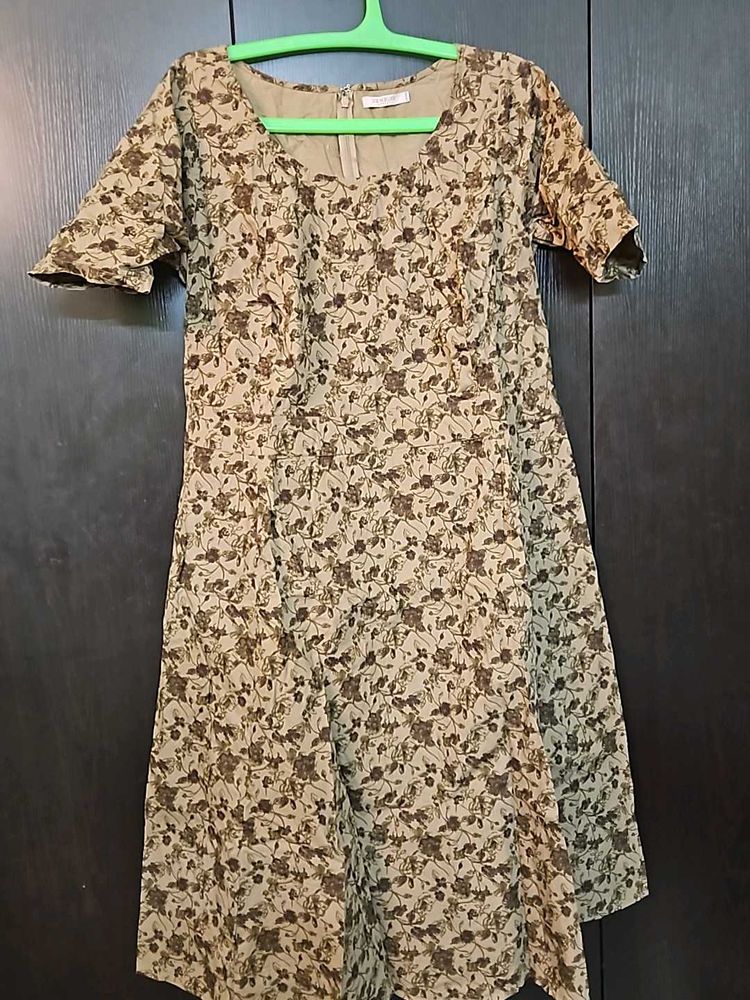 Classy Big Flared Dress With Bothside Pocket
