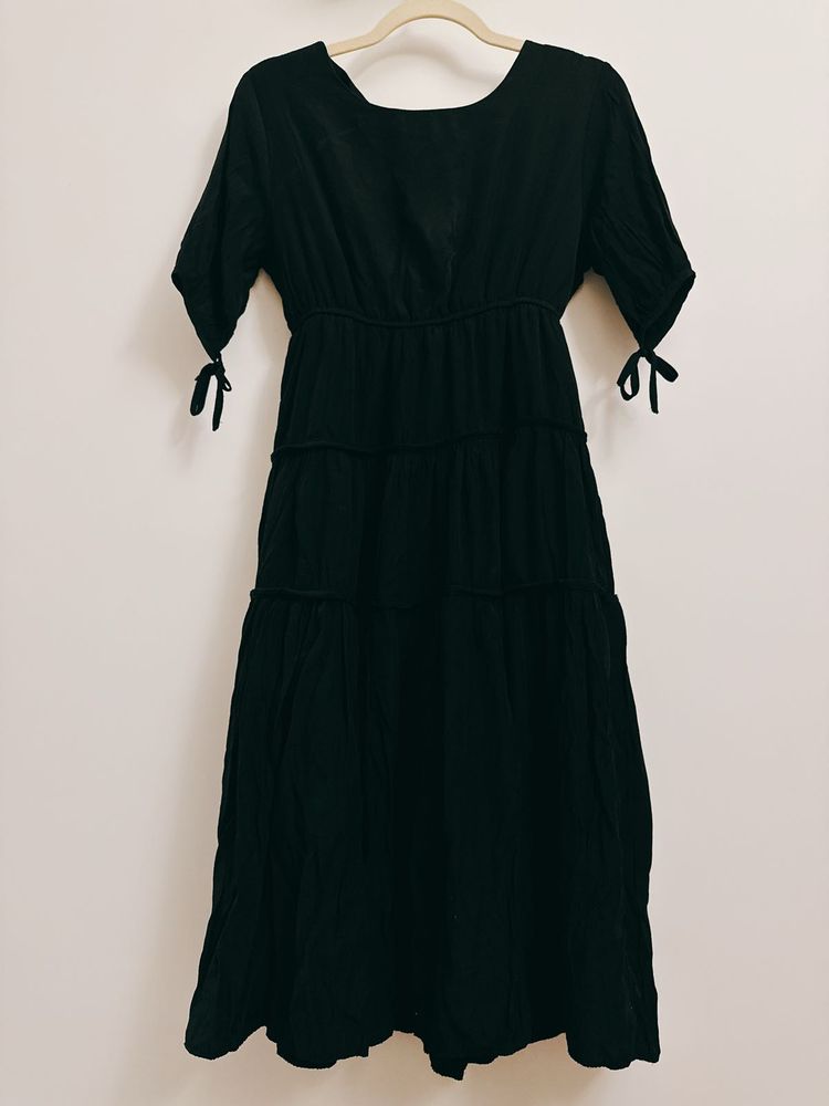 Elegant Black Midi Dress