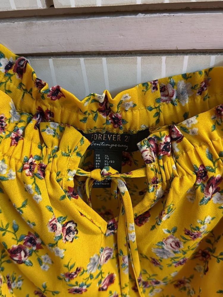 Forever 21 Brand New Off Shoulder Top
