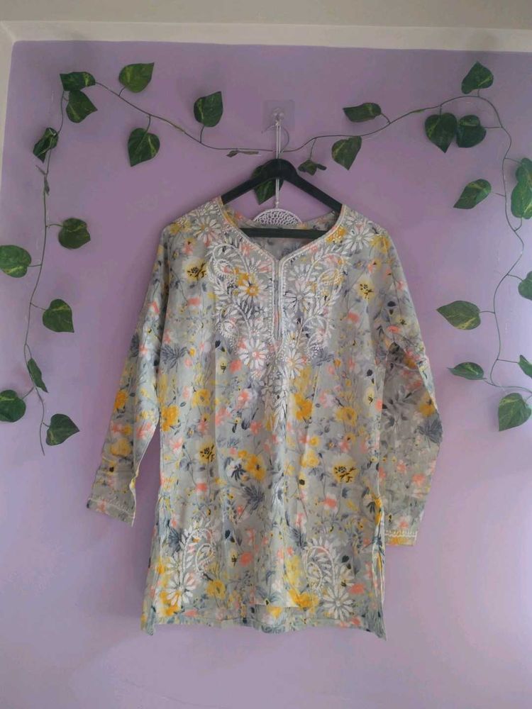 Floral Embroidered Kurta