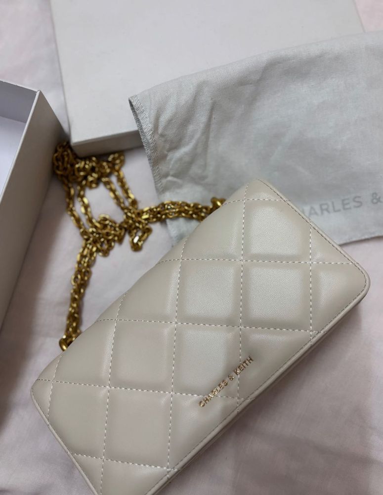 Charles &amp; Keith paffuto bag