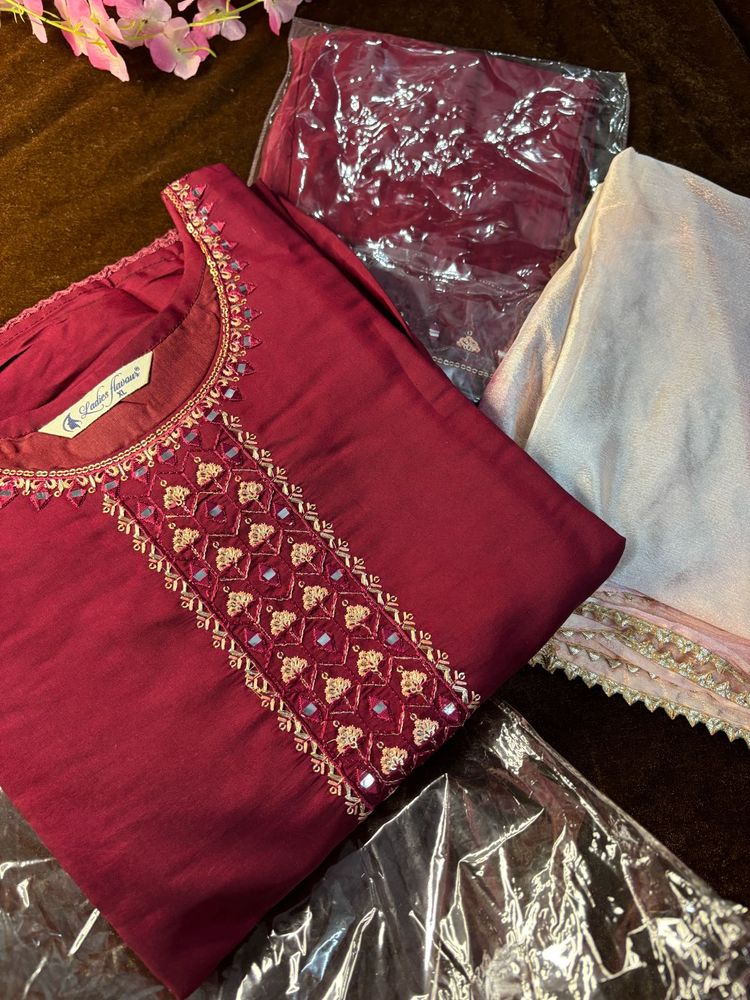Beautiful Party Wear Suit Set