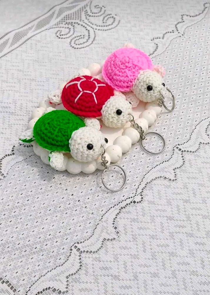 turtle crochet keychain 1 pc.