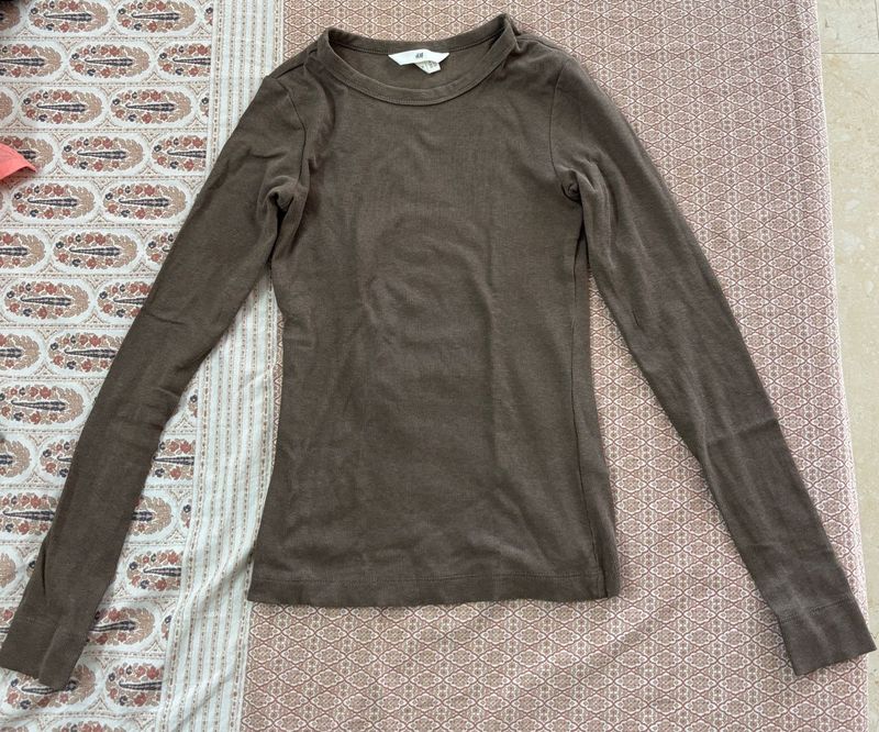 H&amp;M Soft Feel Fitted Top