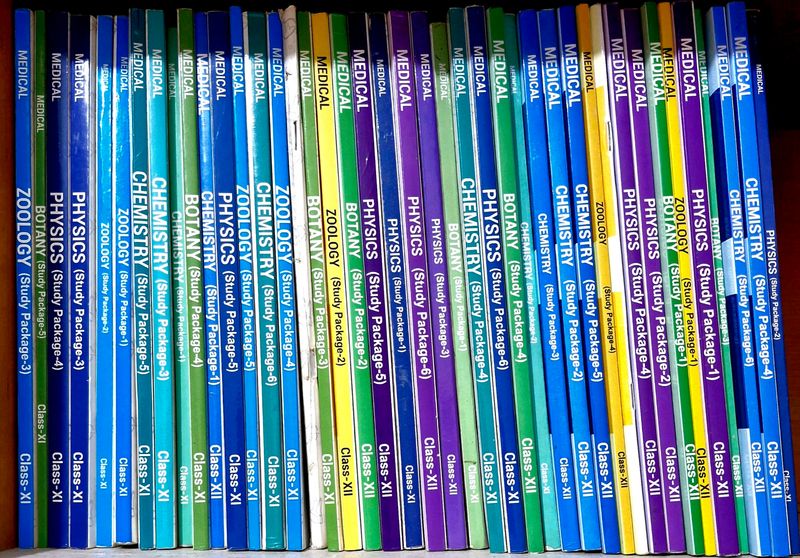 NEET FULL CURRICULUM 42 BOOKS OF AAKASH INSTITUTE